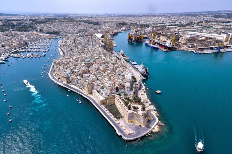 Diskussjoni: Malta fl-aħħar 70 sena